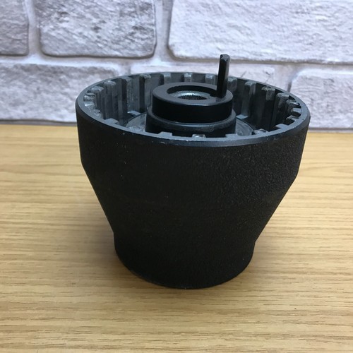 Solid alloy steering wheel - , hub